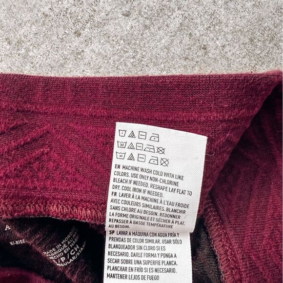 American Eagle High Rise Textured Legging Red Size Small - Picture 7 of 7